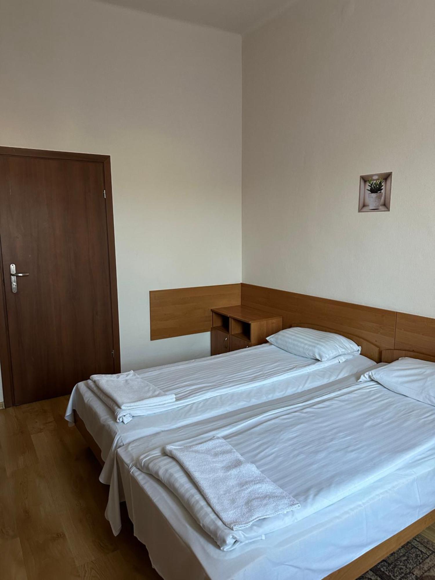 Hotel Haga تشينستوخوفا المظهر الخارجي الصورة