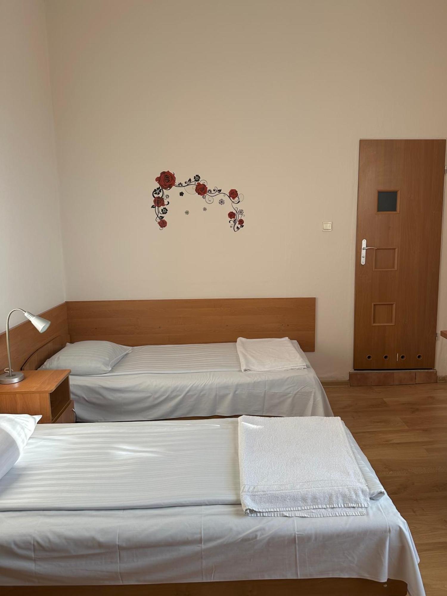 Hotel Haga تشينستوخوفا المظهر الخارجي الصورة