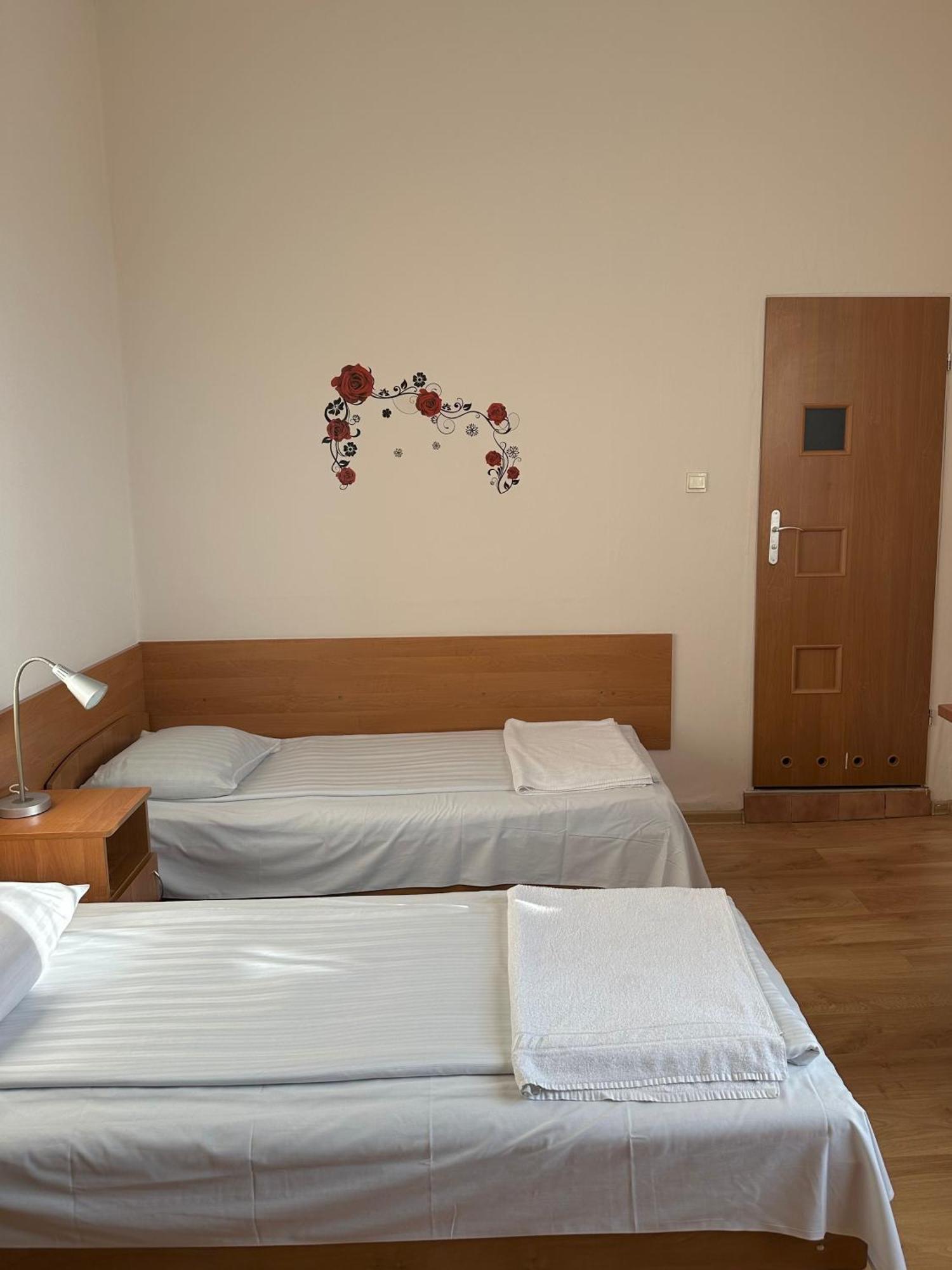 Hotel Haga تشينستوخوفا المظهر الخارجي الصورة